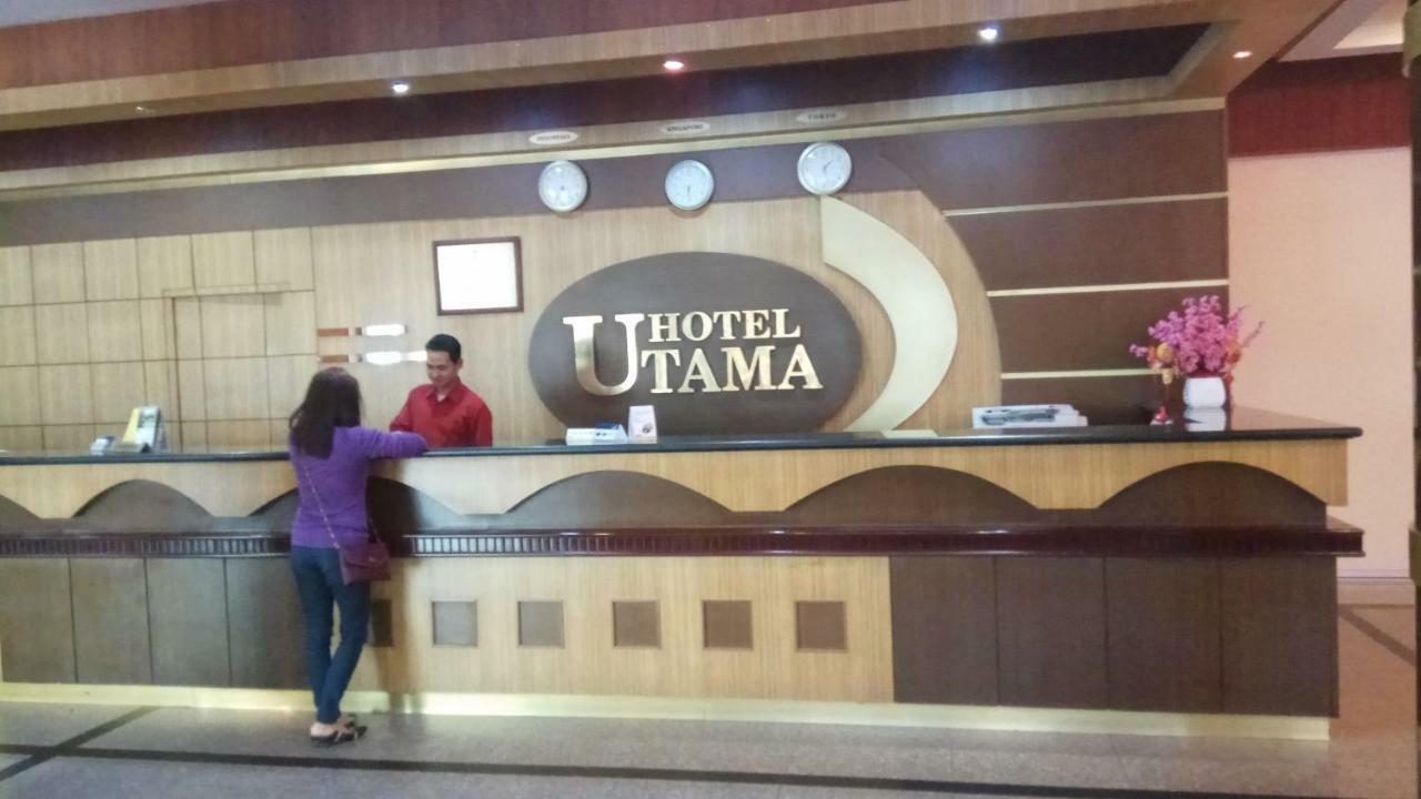 Utama Hotel Batam Exterior photo